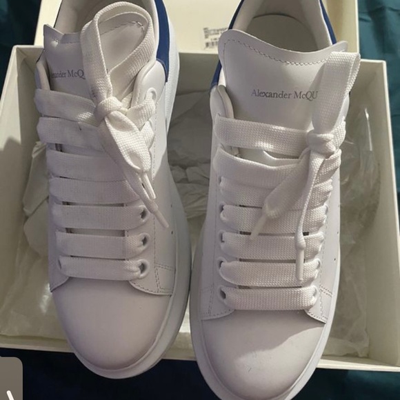 Alexander McQueen Shoes - Alexander McQueen Sneakers